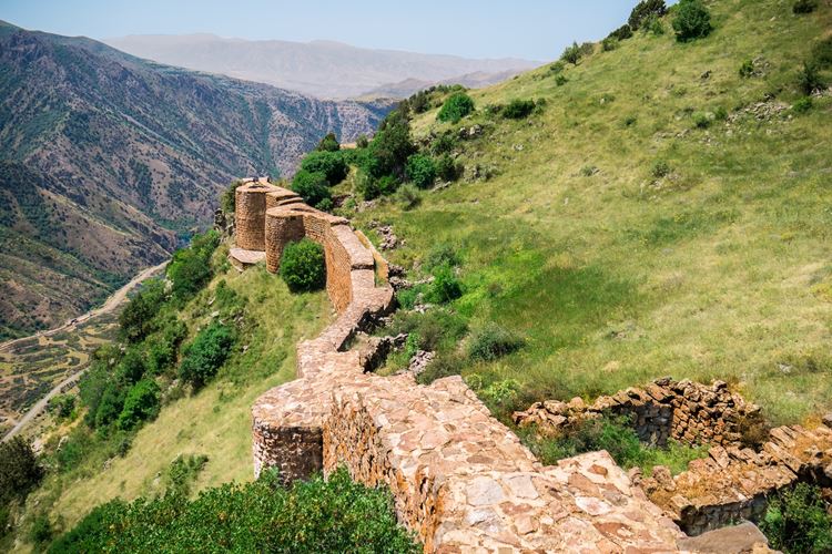 Pevnost Smbataberd, klášter Tsakhats Kar, Dilijan